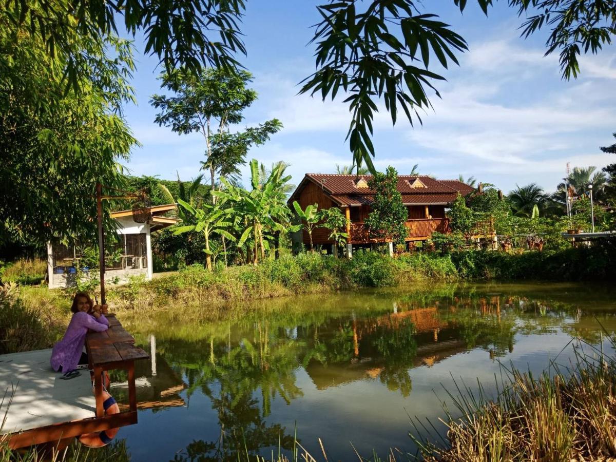 Hotel เรือนไทยใจสุขเอ๋ย Ban Bang Wa Exterior foto