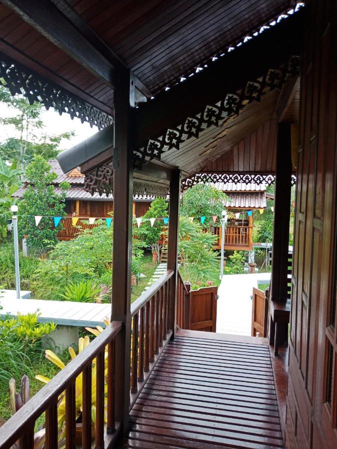 Hotel เรือนไทยใจสุขเอ๋ย Ban Bang Wa Exterior foto