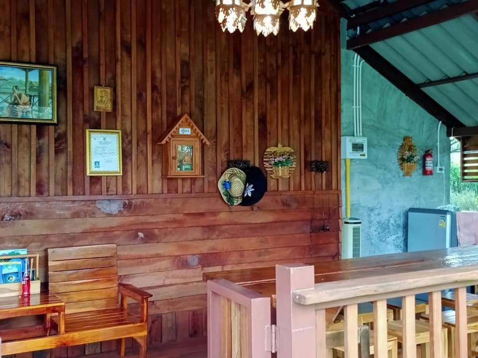 Hotel เรือนไทยใจสุขเอ๋ย Ban Bang Wa Exterior foto