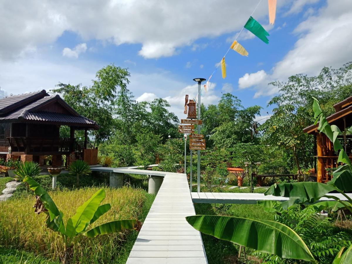 Hotel เรือนไทยใจสุขเอ๋ย Ban Bang Wa Exterior foto