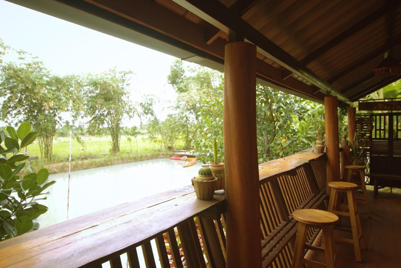 Hotel เรือนไทยใจสุขเอ๋ย Ban Bang Wa Exterior foto