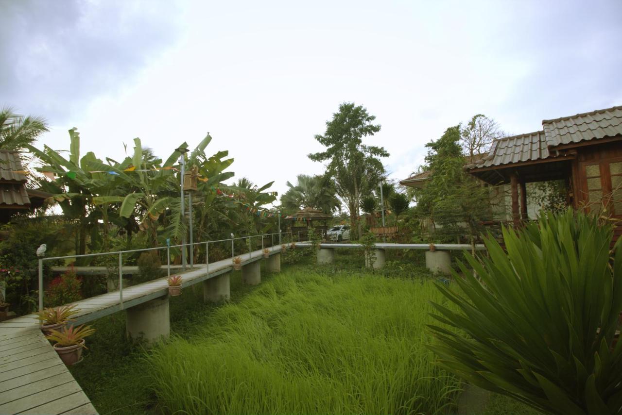 Hotel เรือนไทยใจสุขเอ๋ย Ban Bang Wa Exterior foto
