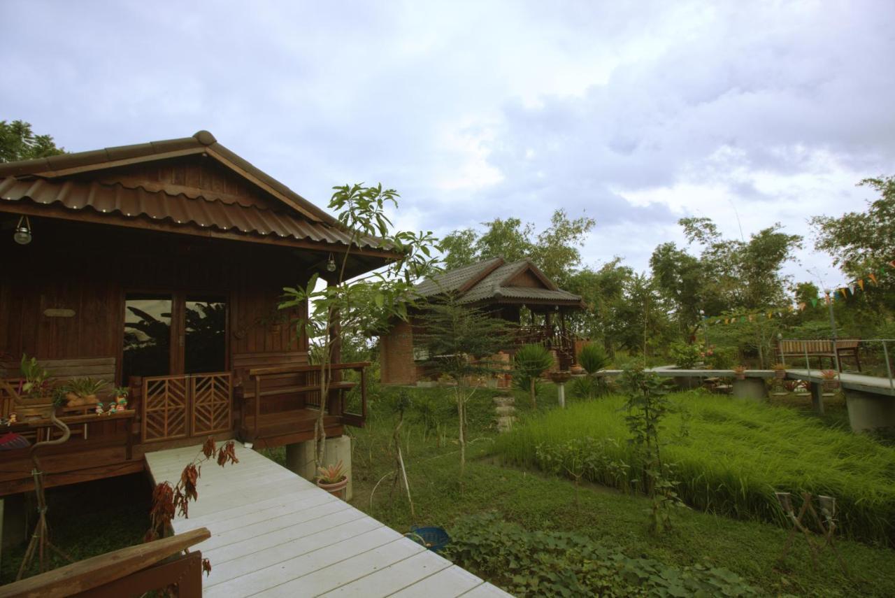 Hotel เรือนไทยใจสุขเอ๋ย Ban Bang Wa Exterior foto