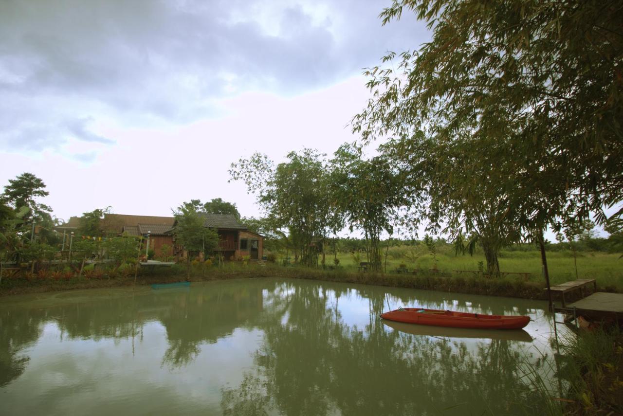 Hotel เรือนไทยใจสุขเอ๋ย Ban Bang Wa Exterior foto